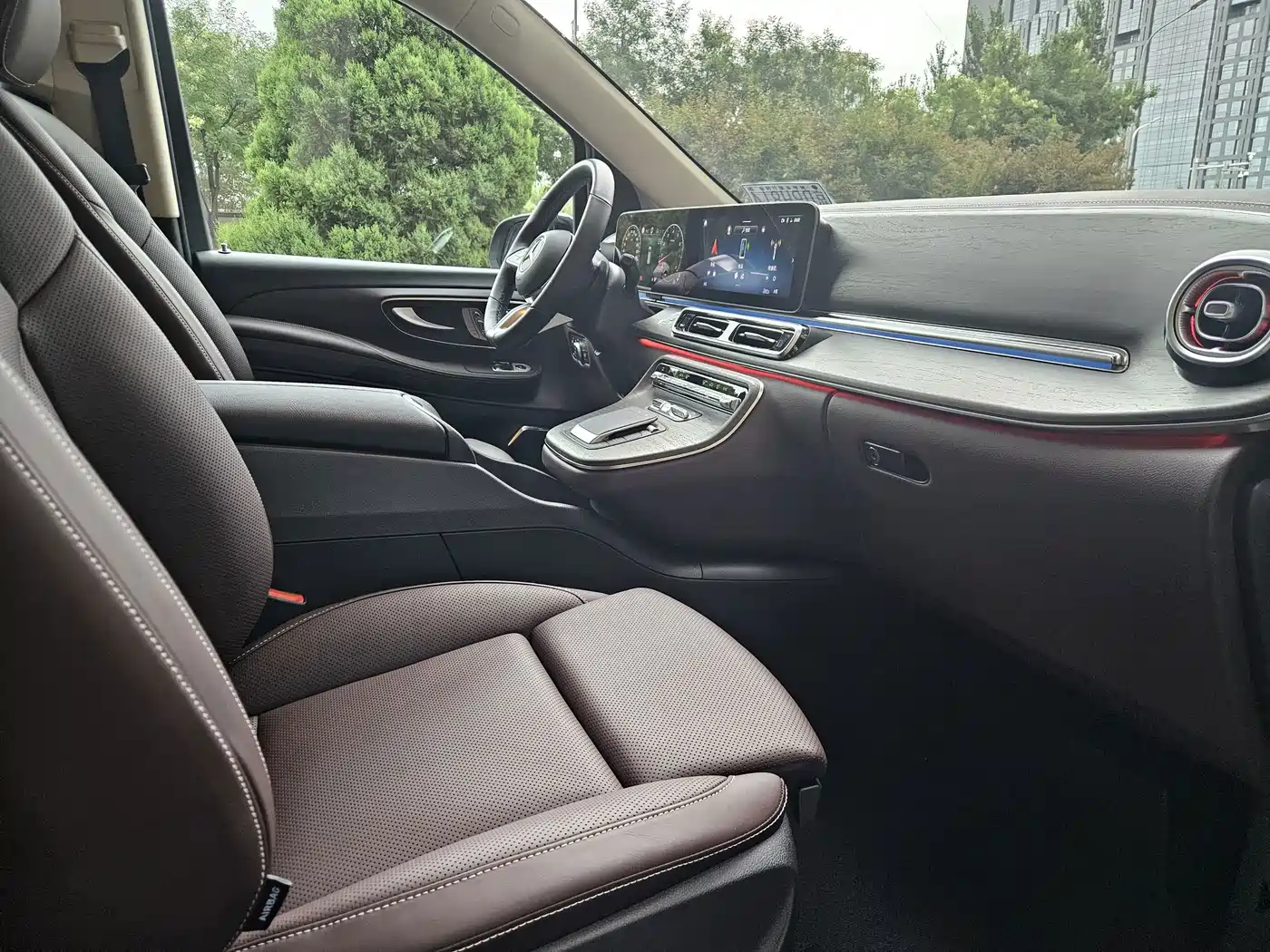 Mercedes-Benz V-Class 2025 2024 V 300 L Long Wheelbase Luxury Edition