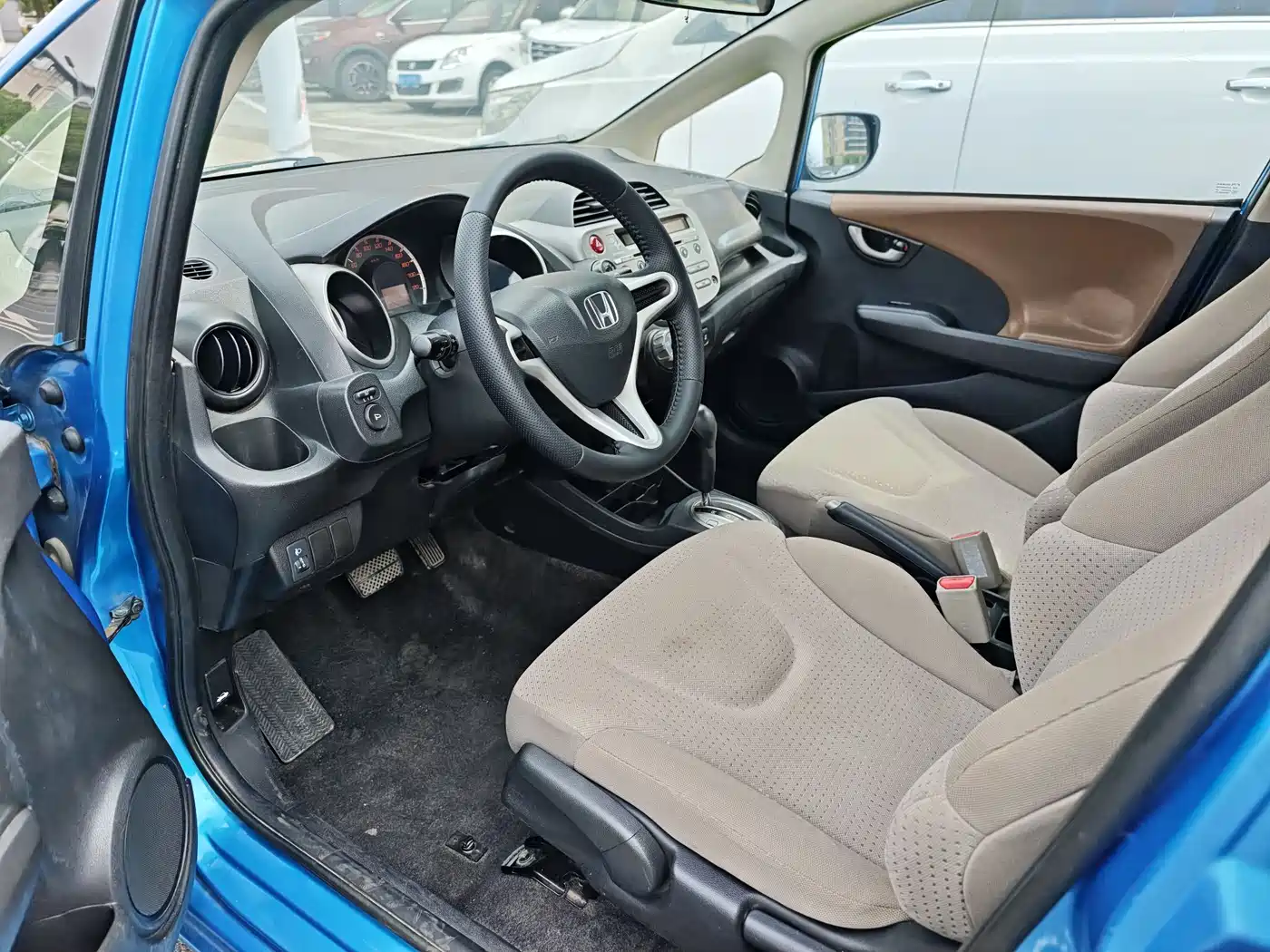 Photo 7 - Honda Fit