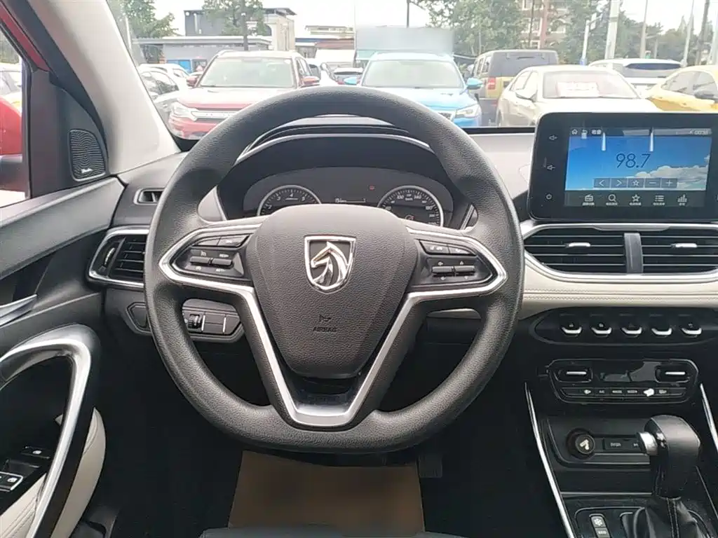 Baojun 530 2019 2019 1.5T CVT Luxury 7-seater China V