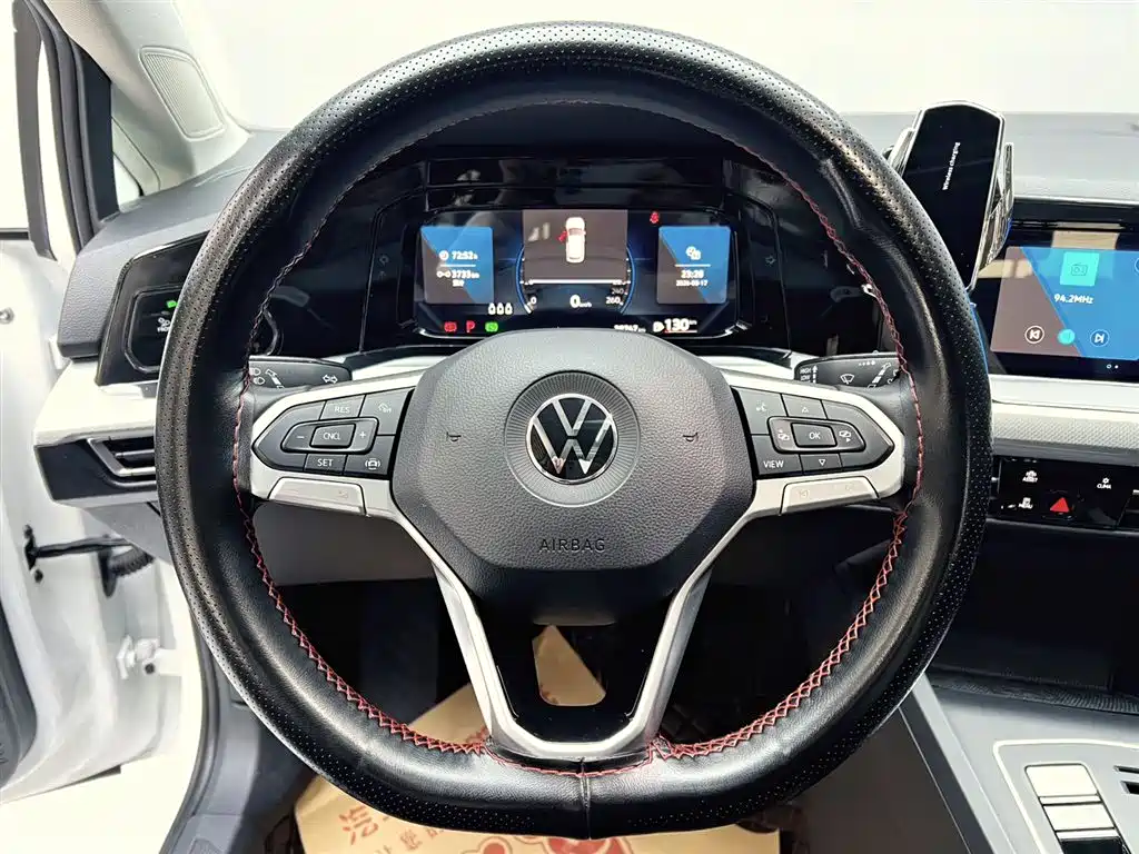 Volkswagen Golf 2023 Facelift 280TSI DSG Pro фото 8