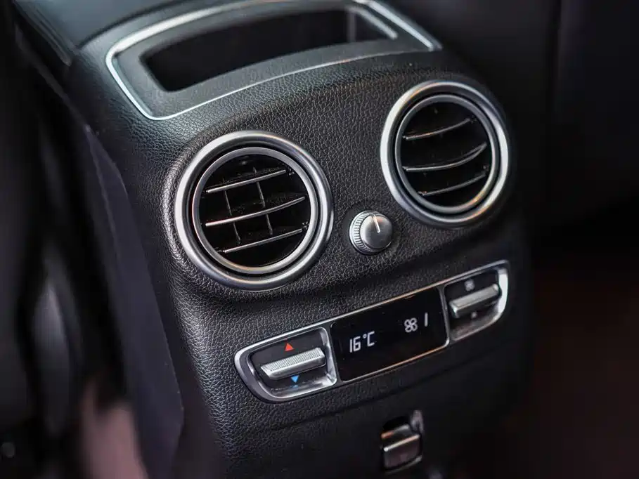 Mercedes-Benz GLC 2022 GLC 300 L 4MATIC Dynamic Collector's Edition фото 12