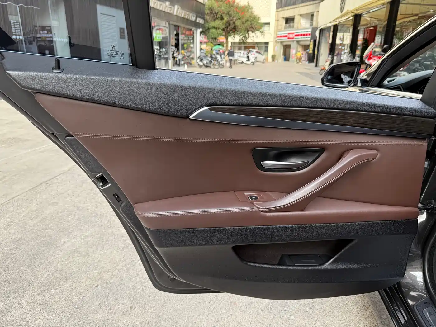 BMW 5 Series 2017 525Li Luxury Design Package фото 14