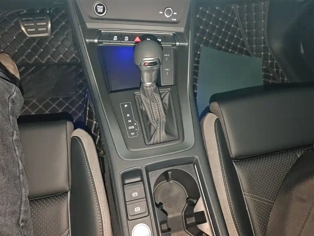 Audi Q3 2023 35 TFSI Fashion Dynamic Model (1.5T) фото 21