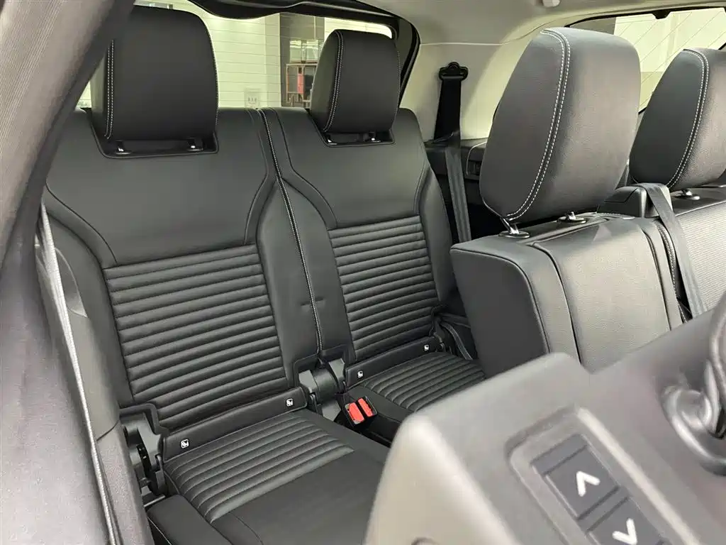 Land Rover Discovery 2021 360PS R-Dynamic S фото 37