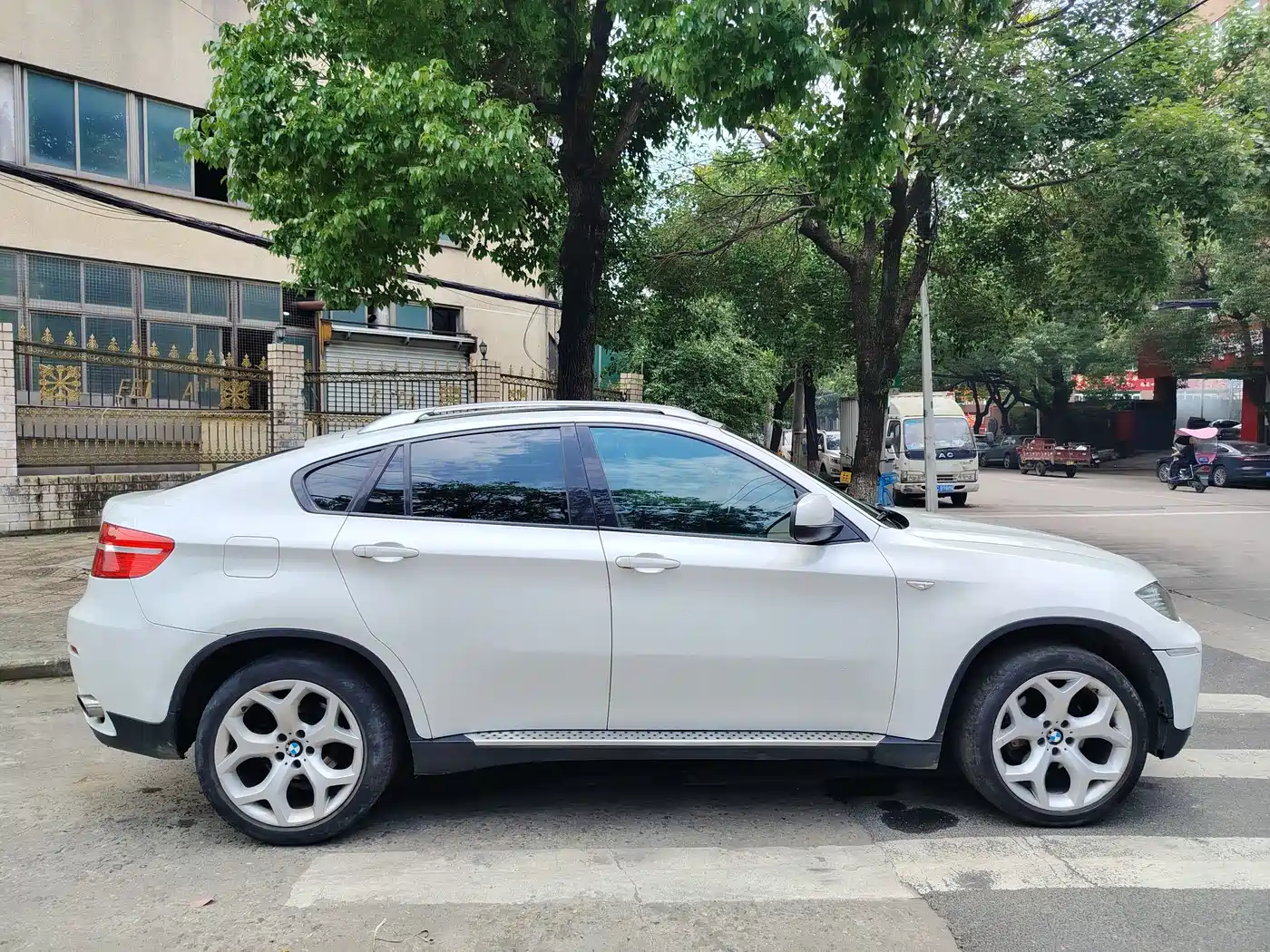 BMW X6 2012 xDrive35i фото 9