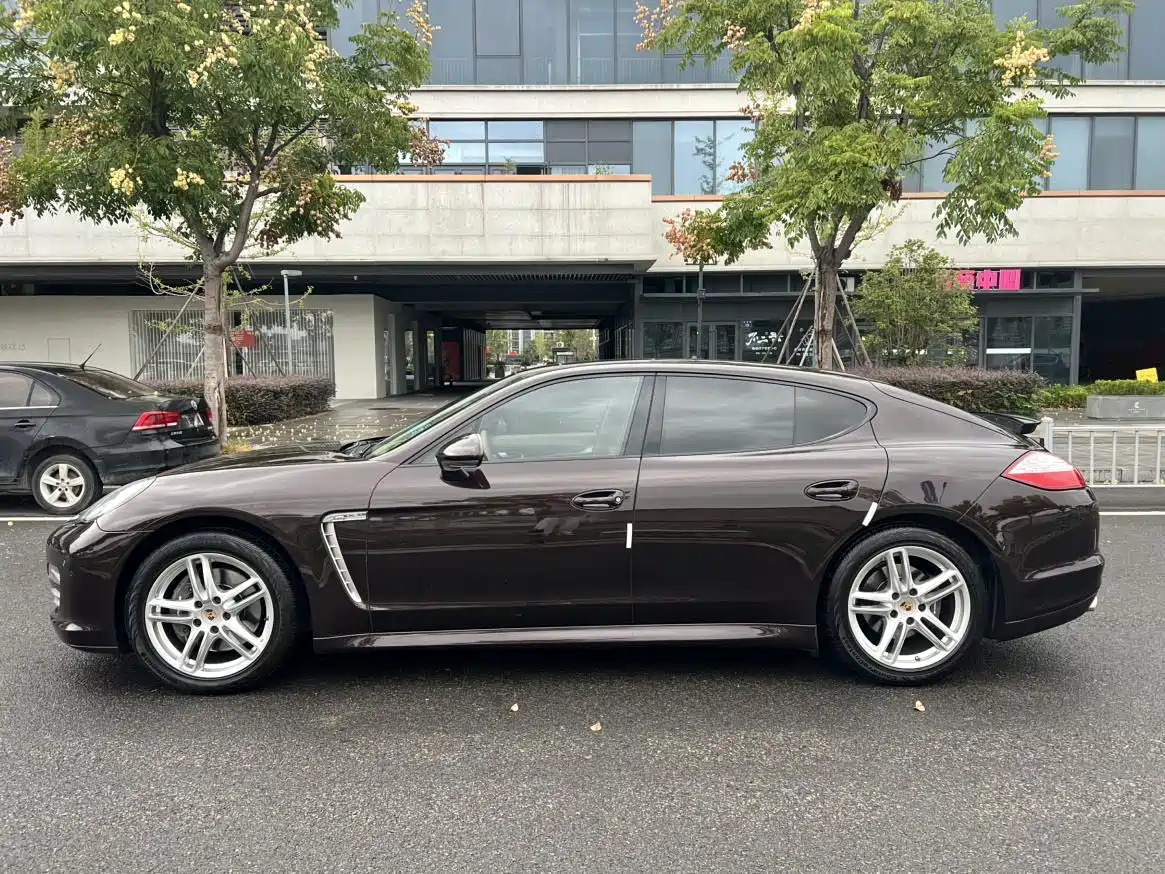 Porsche Panamera 2013 Panamera Platinum Edition 3.6L фото 19
