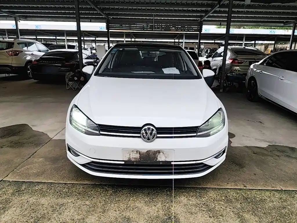 صورة 3 - Volkswagen Golf