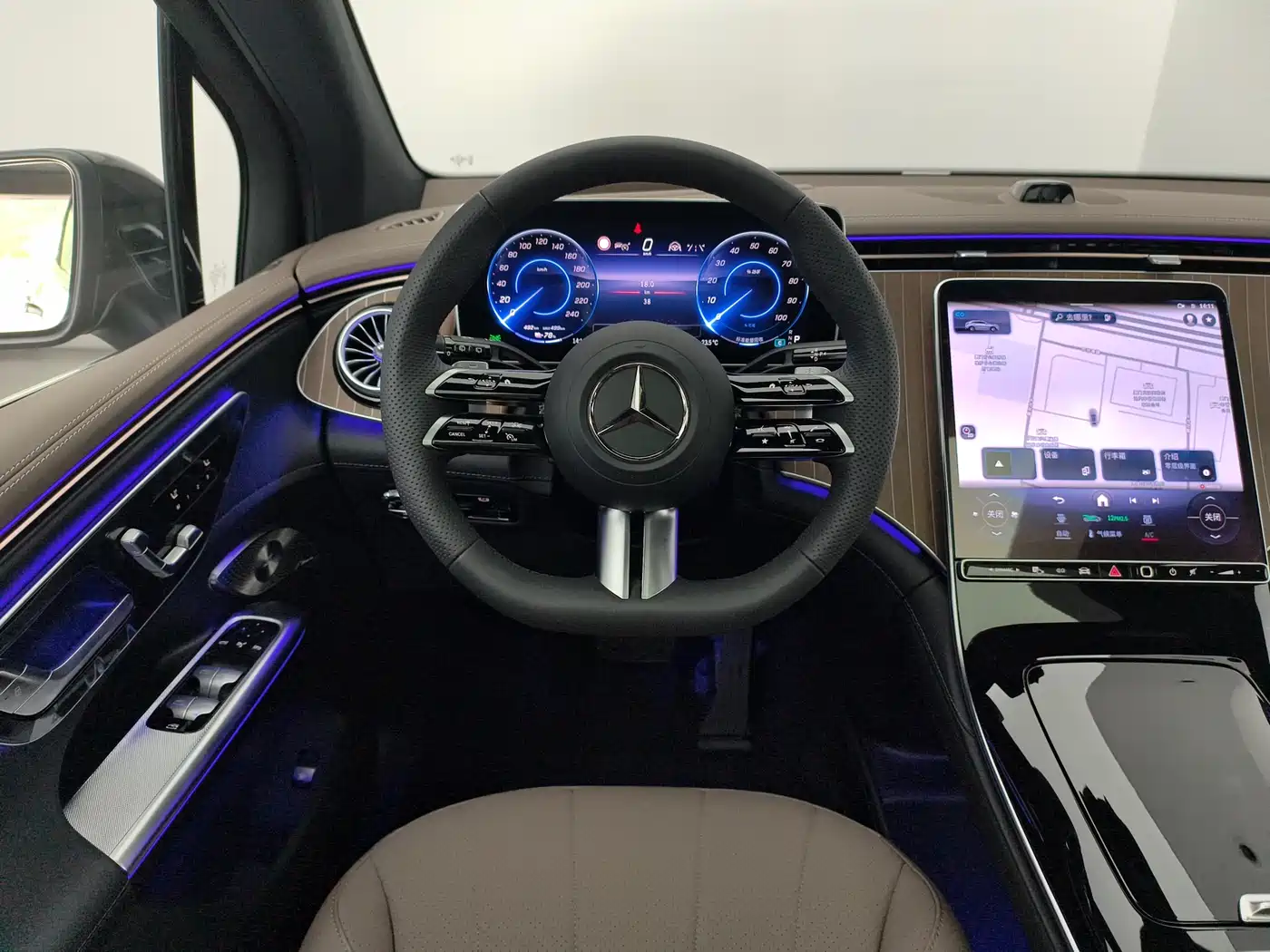 MERCEDES-BENZ EQE SUV