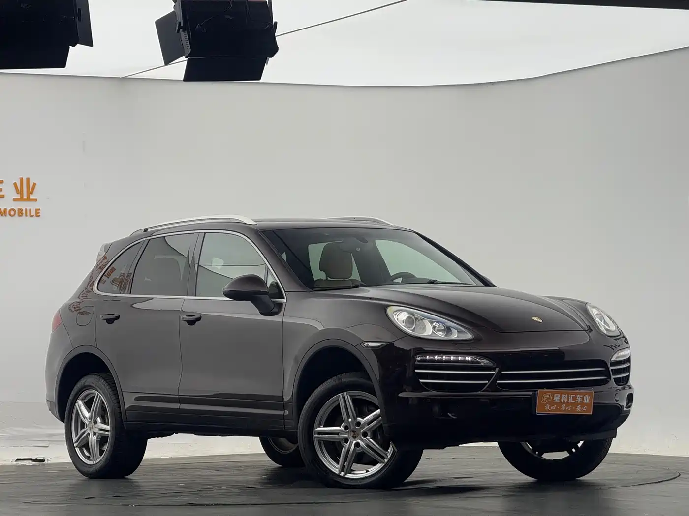 Porsche Cayenne 2014 Cayenne Platinum Edition 3.0T фото 2