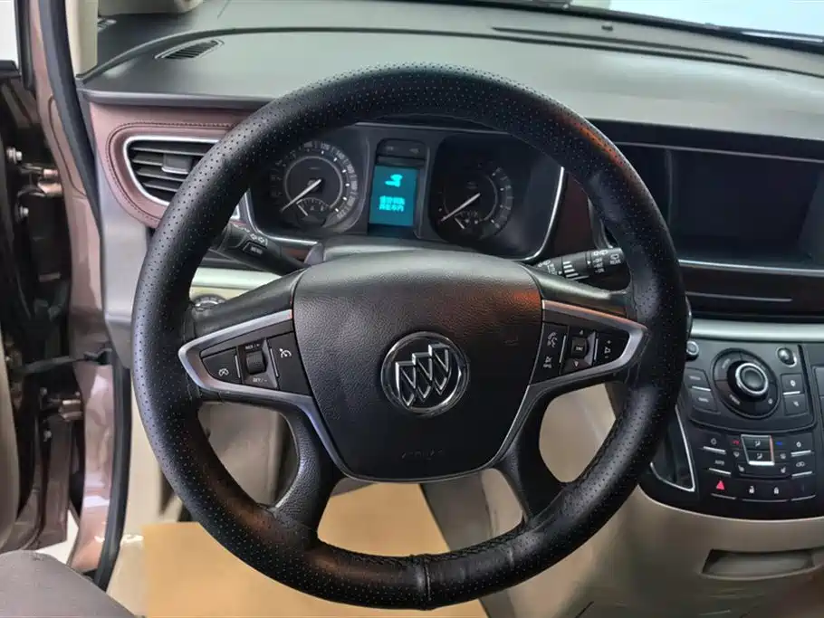 Buick GL8 2018 28T Premium Model China VI фото 14