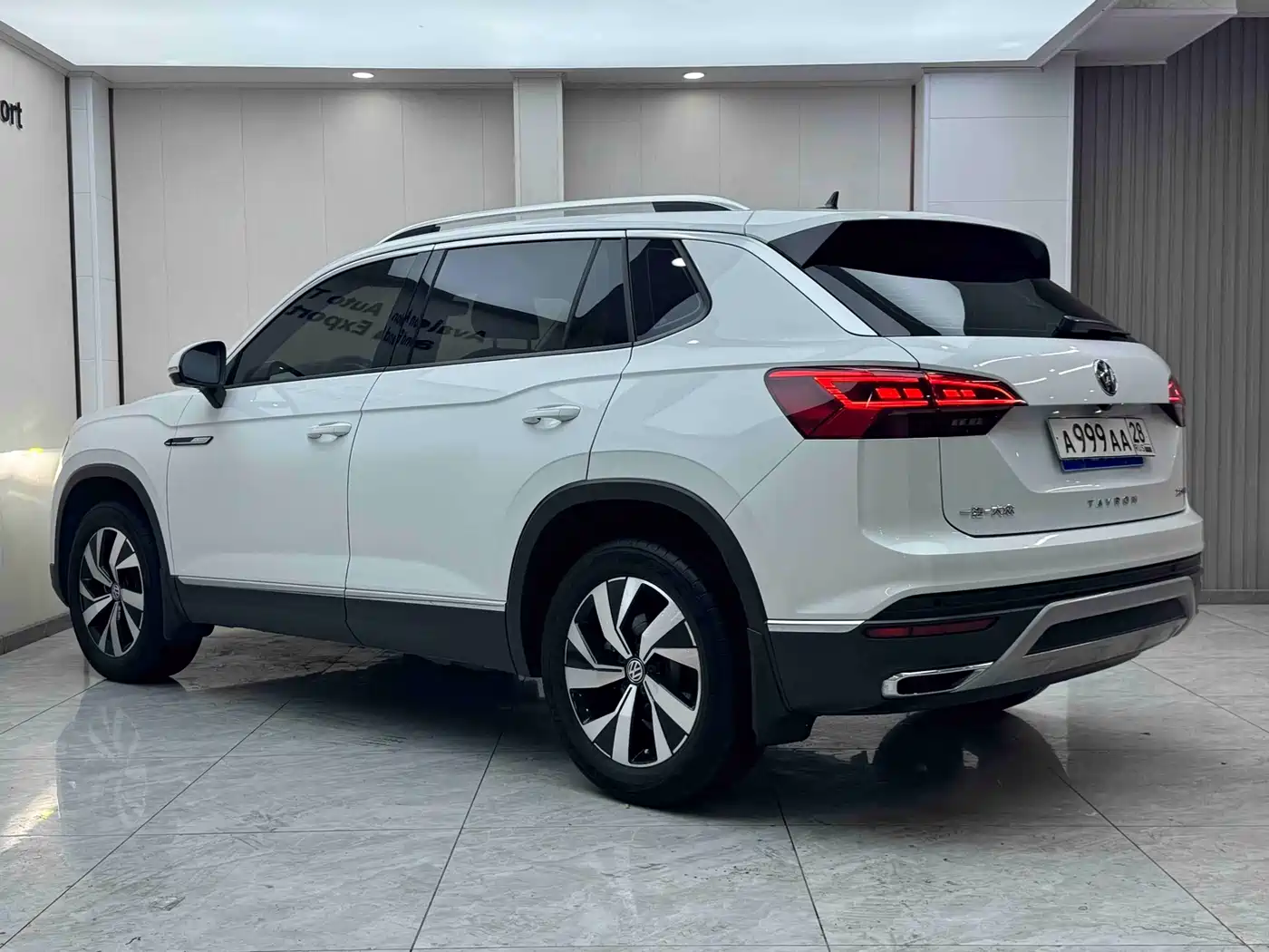 Volkswagen Tayron 2022 280TSI 2WD Luxury Smart Connect Edition фото 6