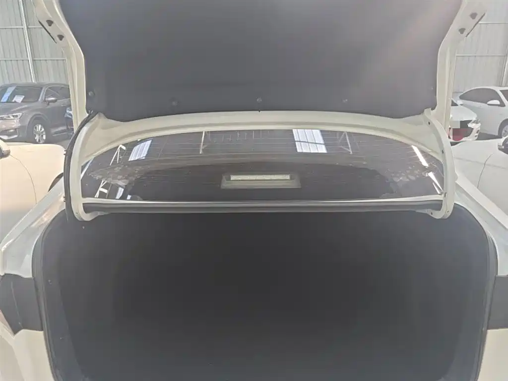 Toyota Levin 2022 185T CVT Luxury Edition фото 19