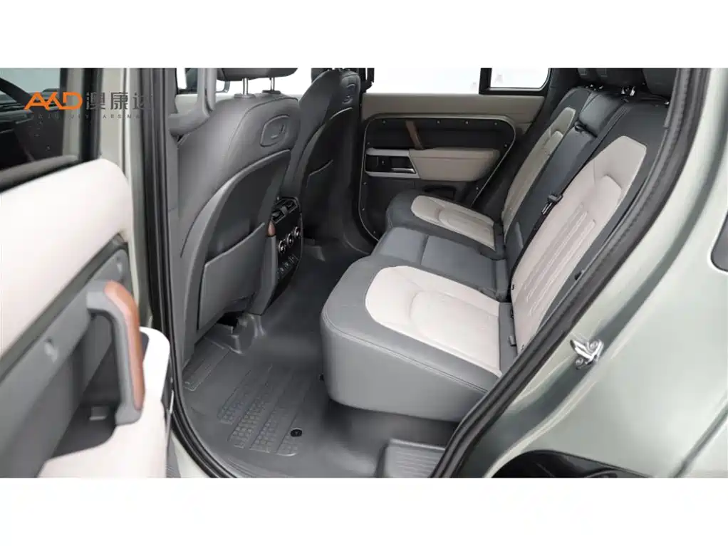 Land Rover Defender 2022 110 P400 X-DYNAMIC HSE фото 7