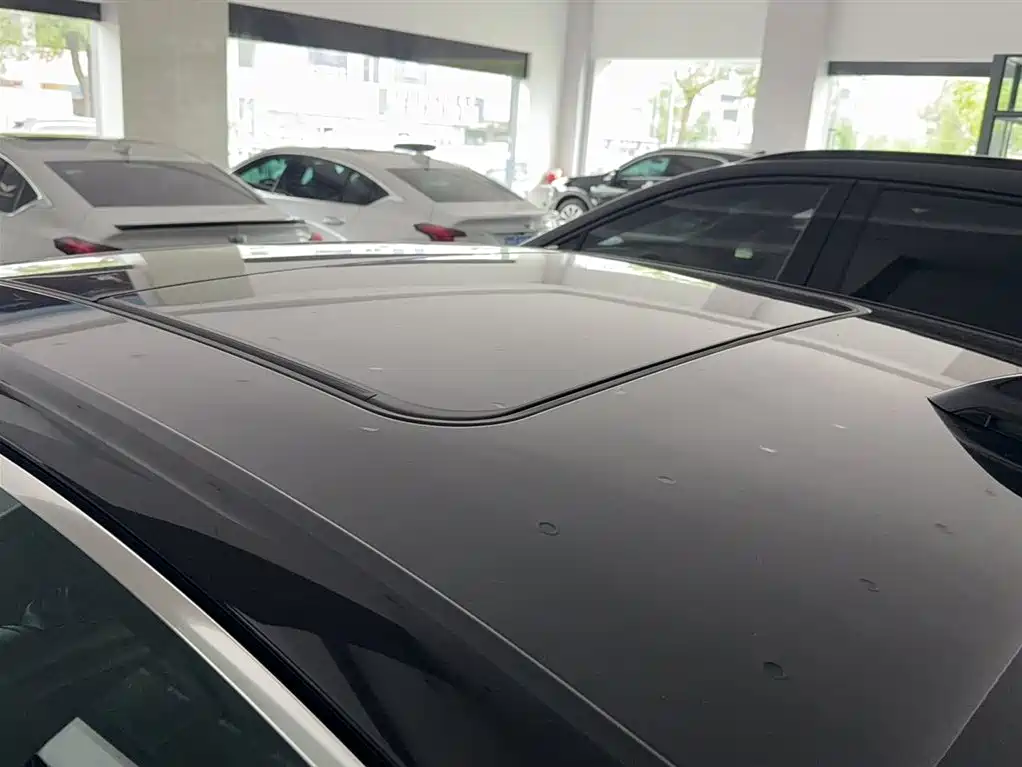 Cadillac CT6 2026 Model 28T Pioneer Edition фото 21