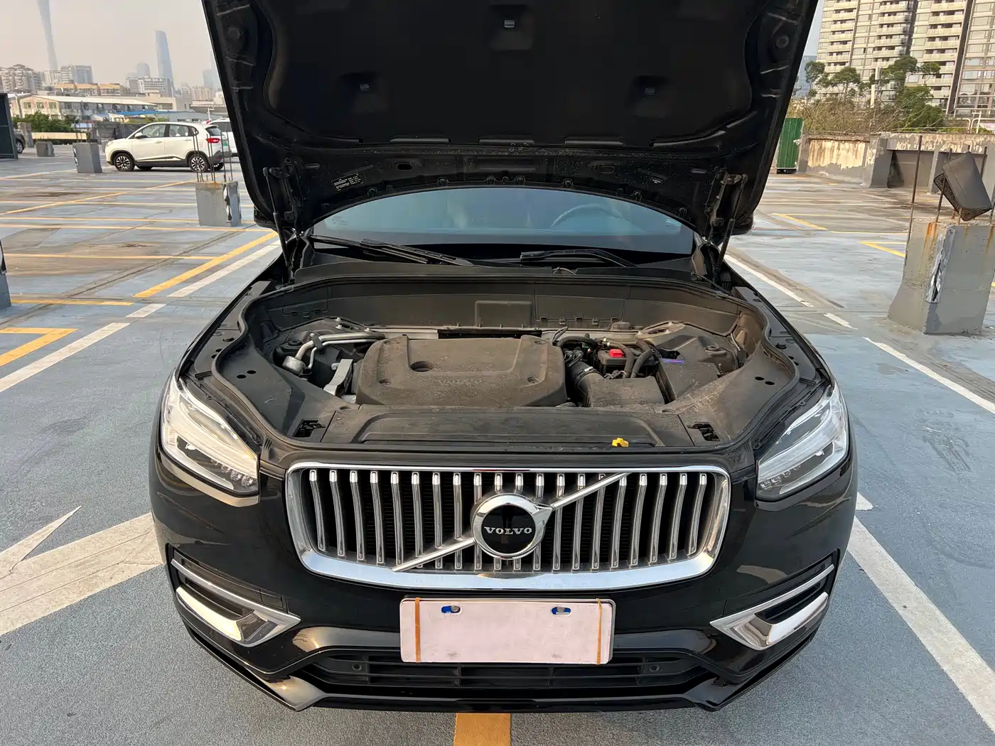 VOLVO XC90