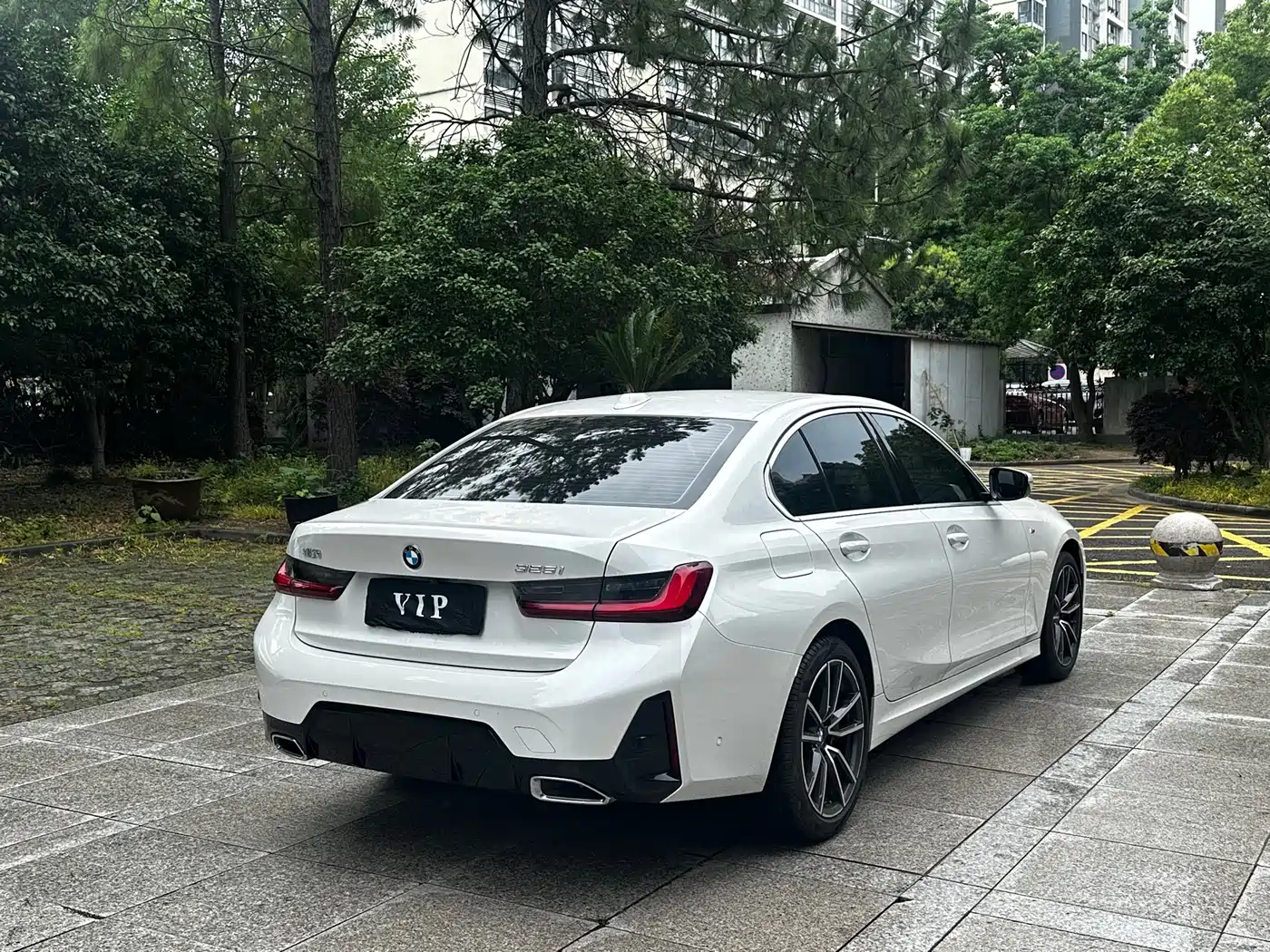 BMW 3 Series 2025 325i M Sport Package фото 14