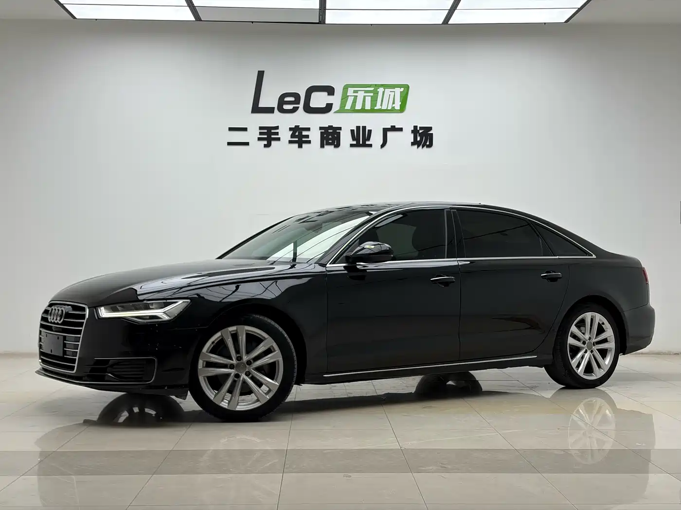 Audi A6L 2018 30th Anniversary 35 TFSI Sport фото 2