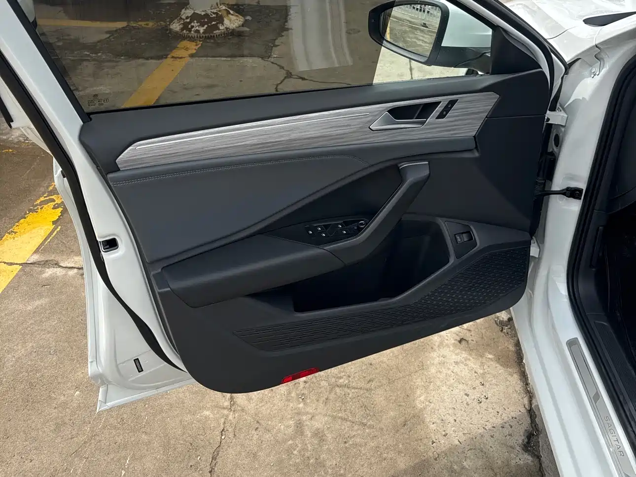 Volkswagen Sagitar 2025 300TSI DSG Excellence Edition фото 8