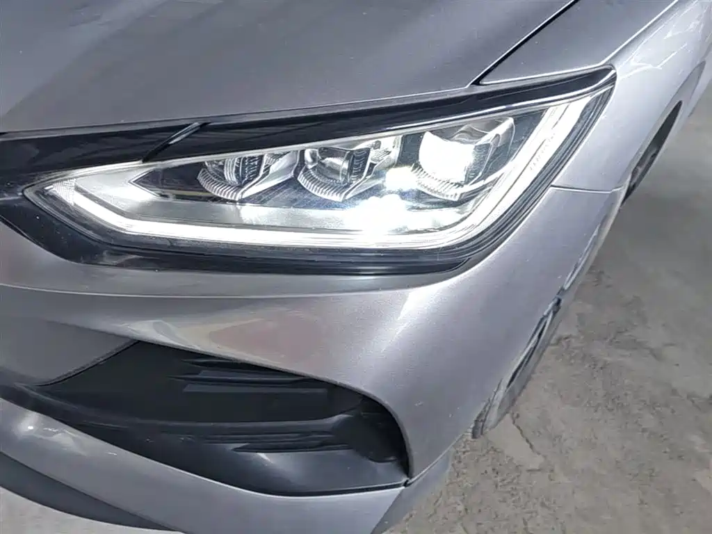 BYD e2 2023 Luxury Model фото 24