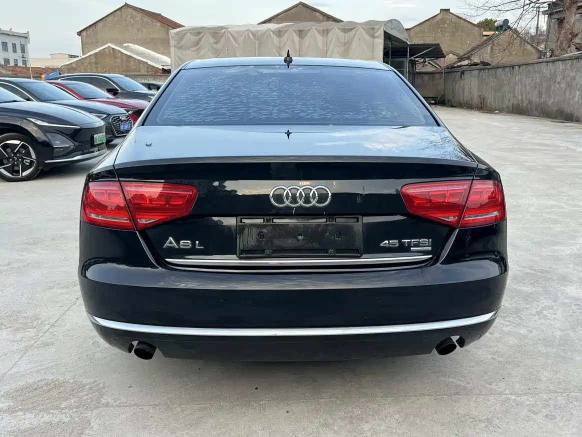 Audi A8 2013 A8L 45 TFSI quattro Comfort фото 15
