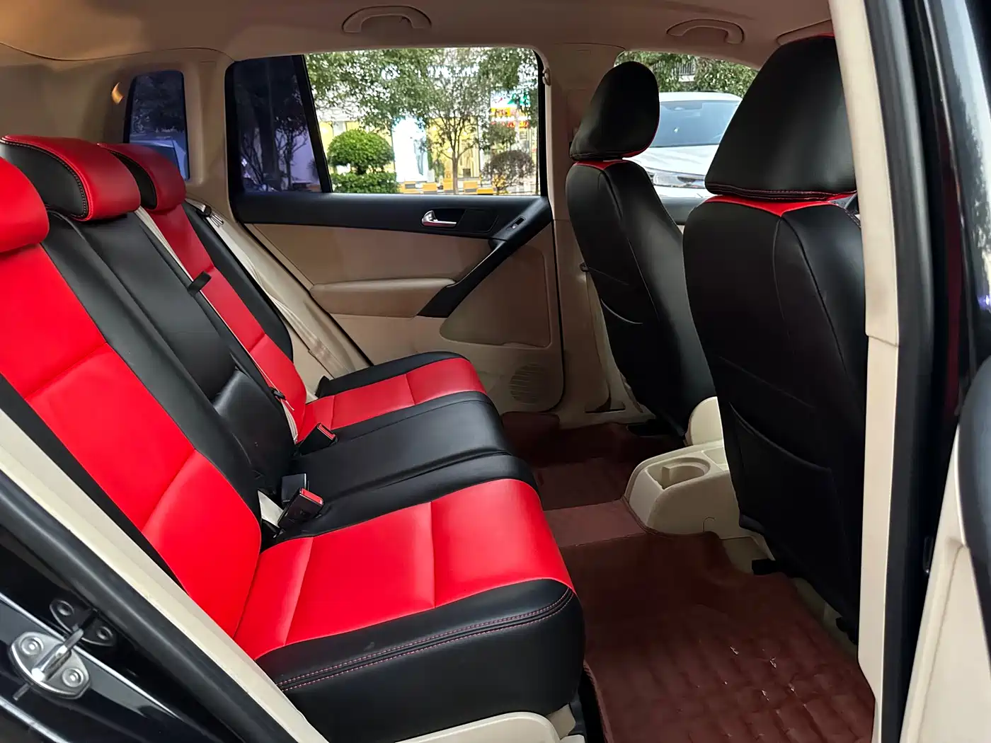 Volkswagen Tiguan 2012 1.8TSI Manual 2WD Metro Edition фото 24