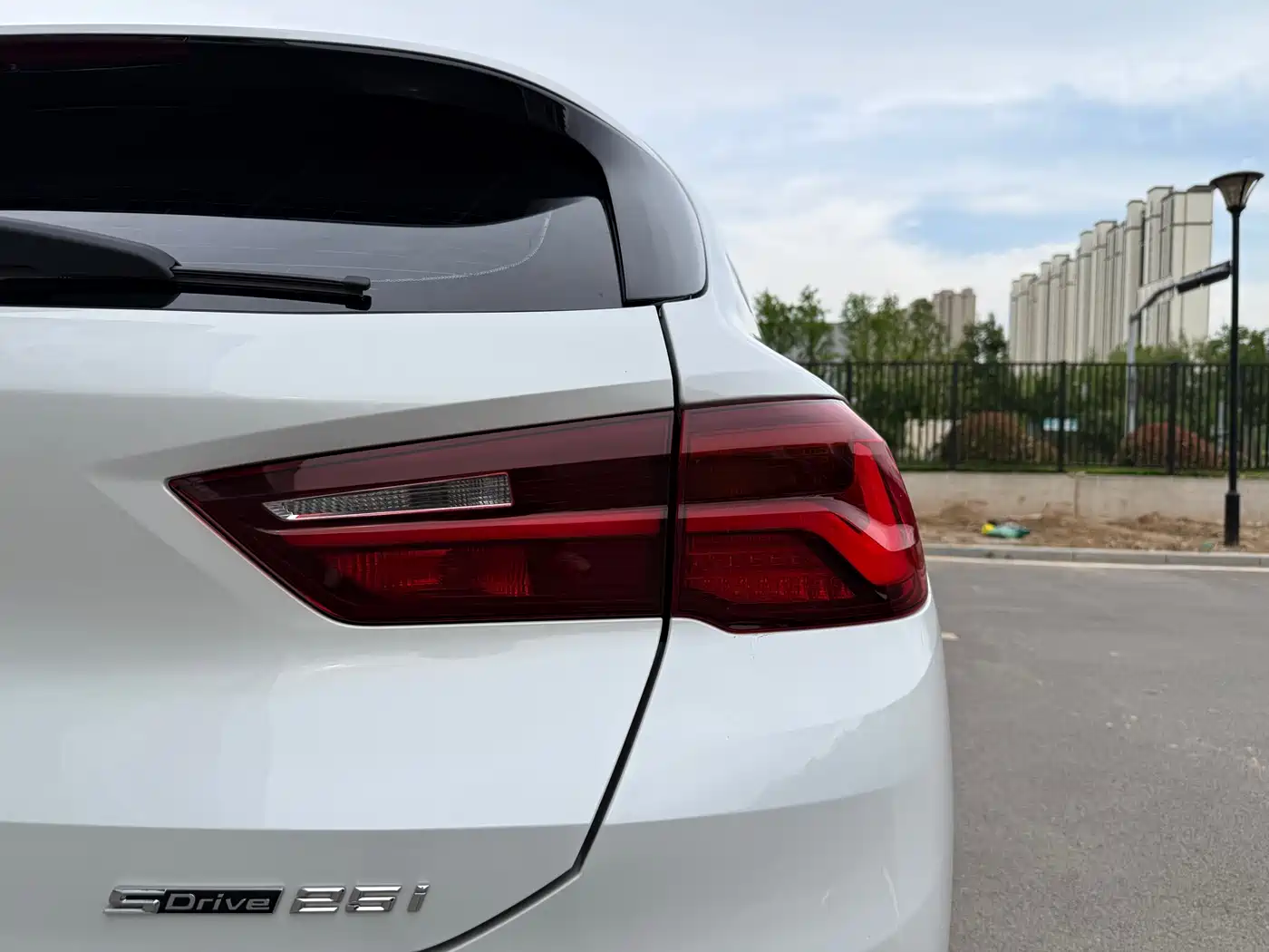 BMW X2 2023 sDrive25i M Sport Shadow Edition фото 12