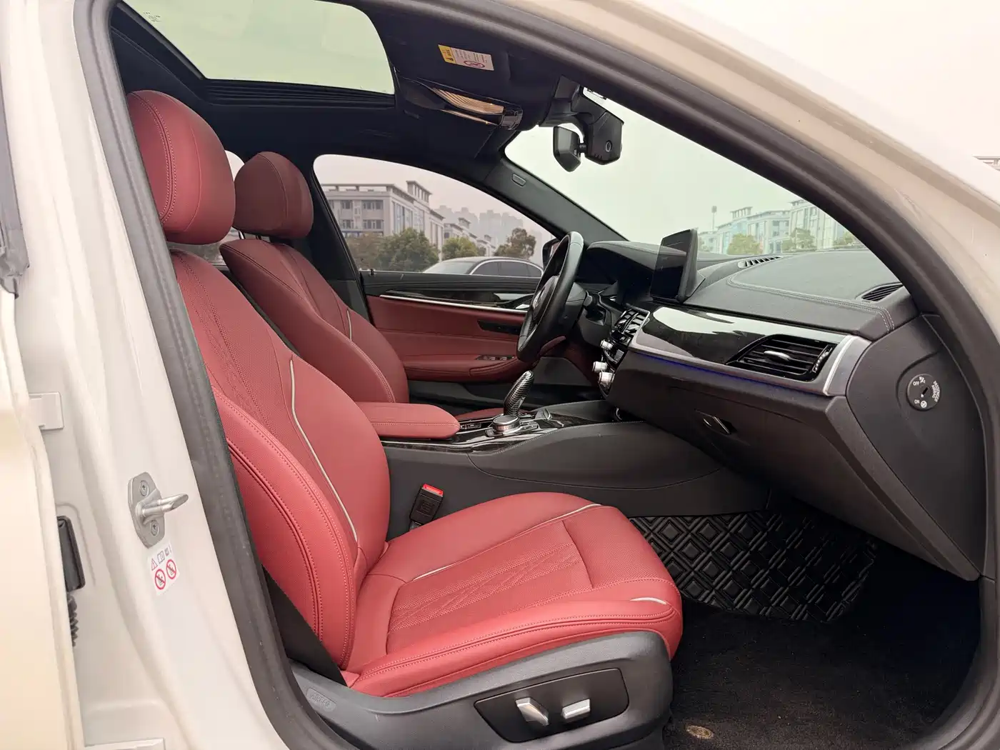 BMW 5 Series 2022 525Li M Sport Package фото 6