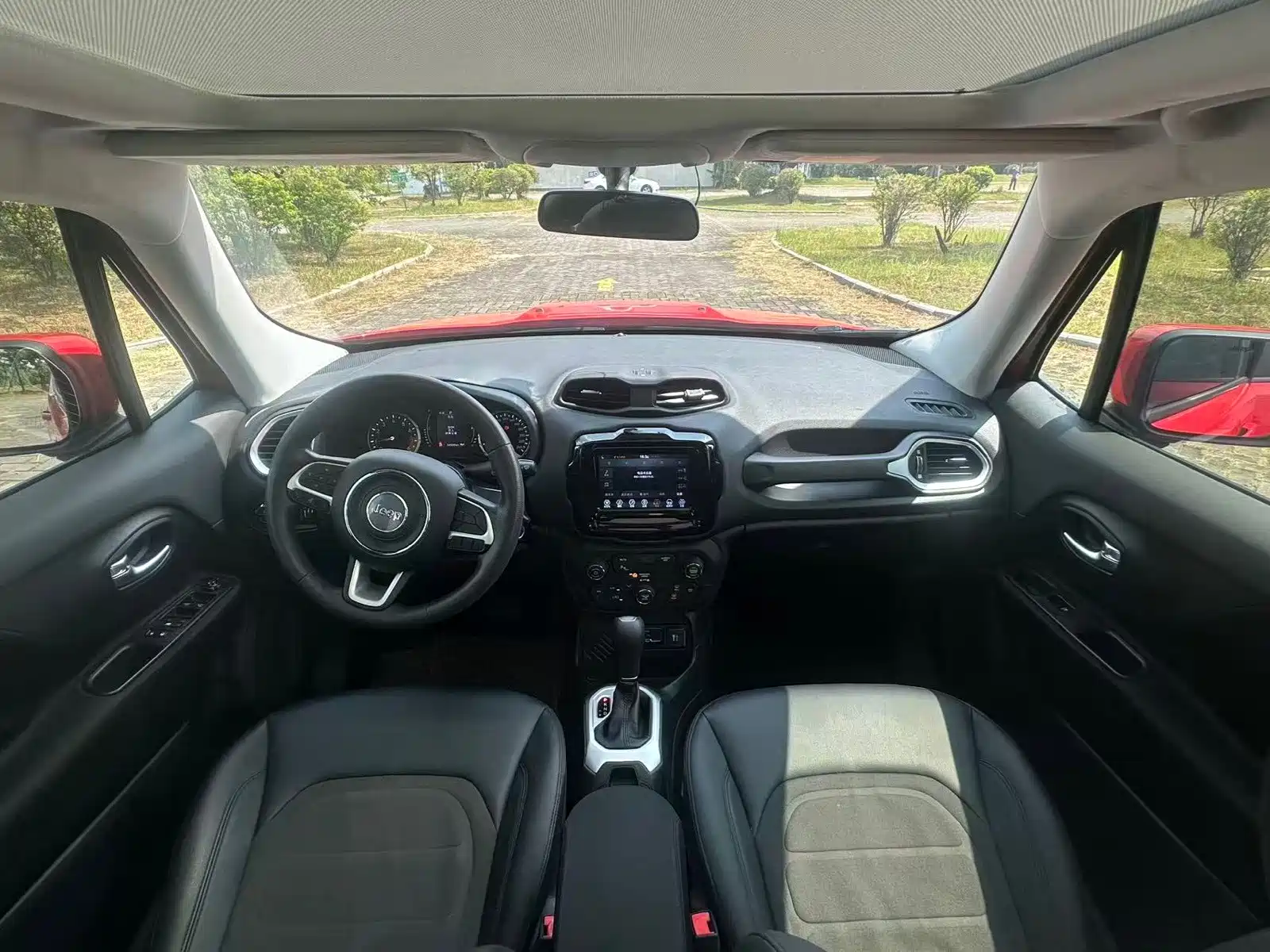 Фото 5 - Jeep Renegade
