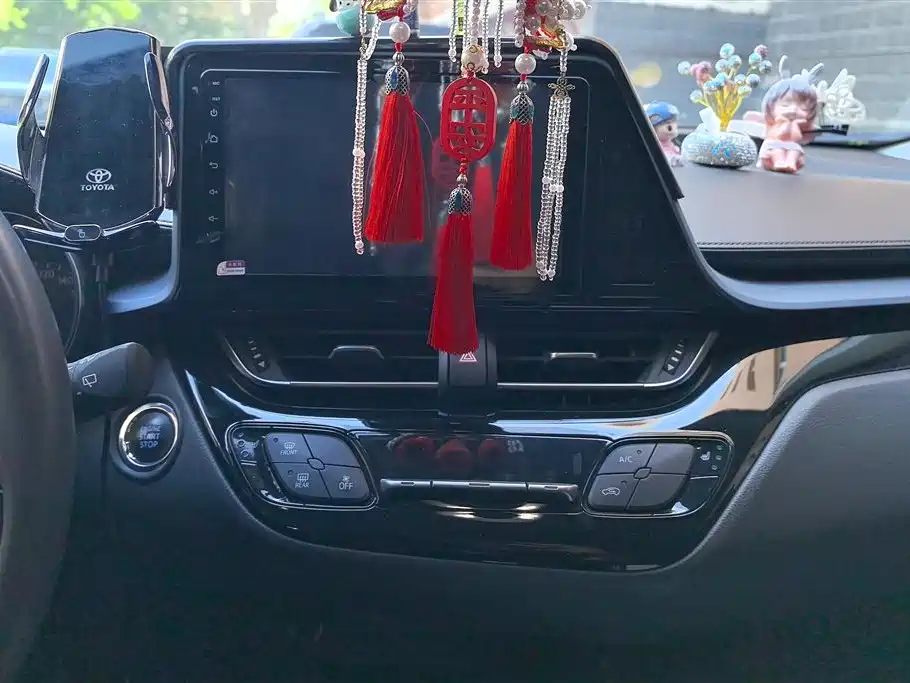 Toyota IZOA 2021 2.0L Yichi Edition фото 13