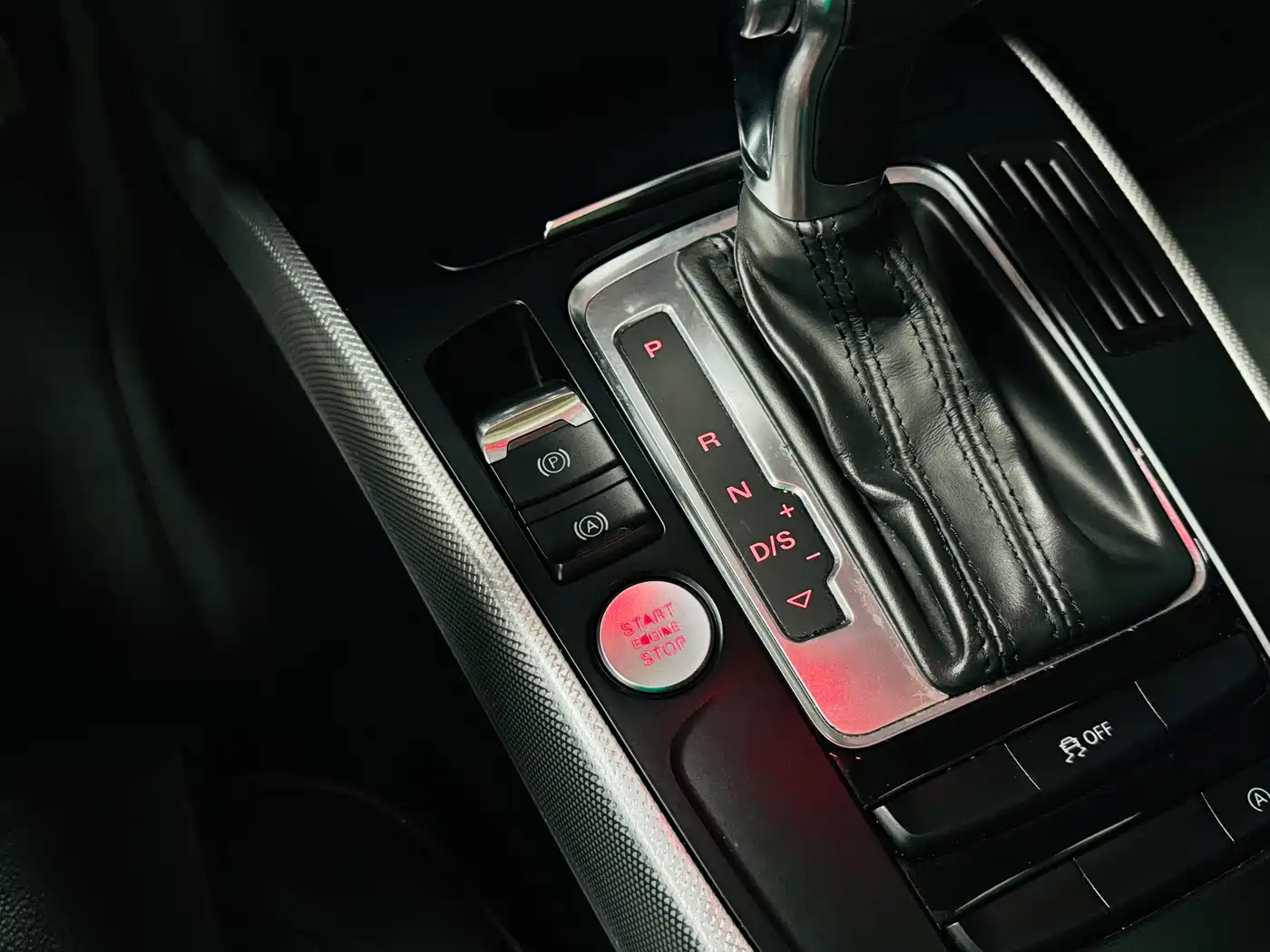 Audi A5 (Import) 2013 Coupe 40 TFSI фото 6