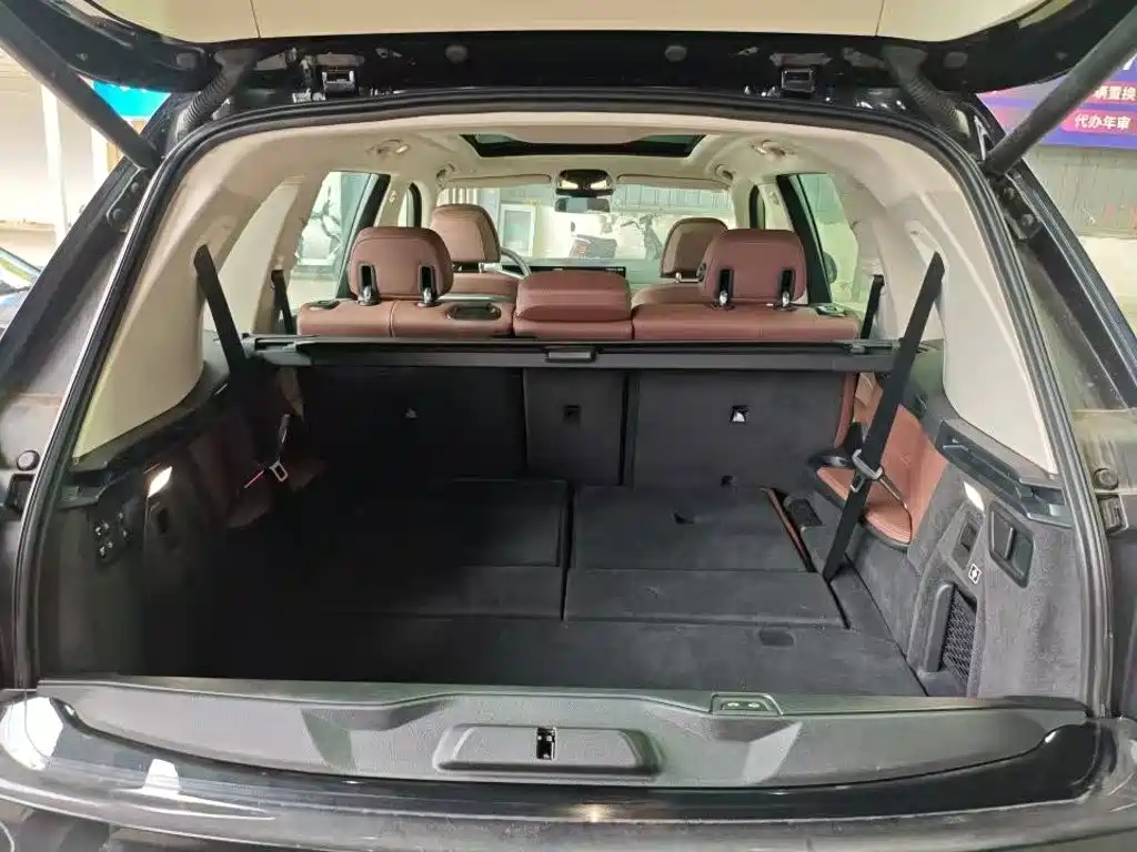 BMW X7 2025 2024 xDrive40i Leading Luxury Package