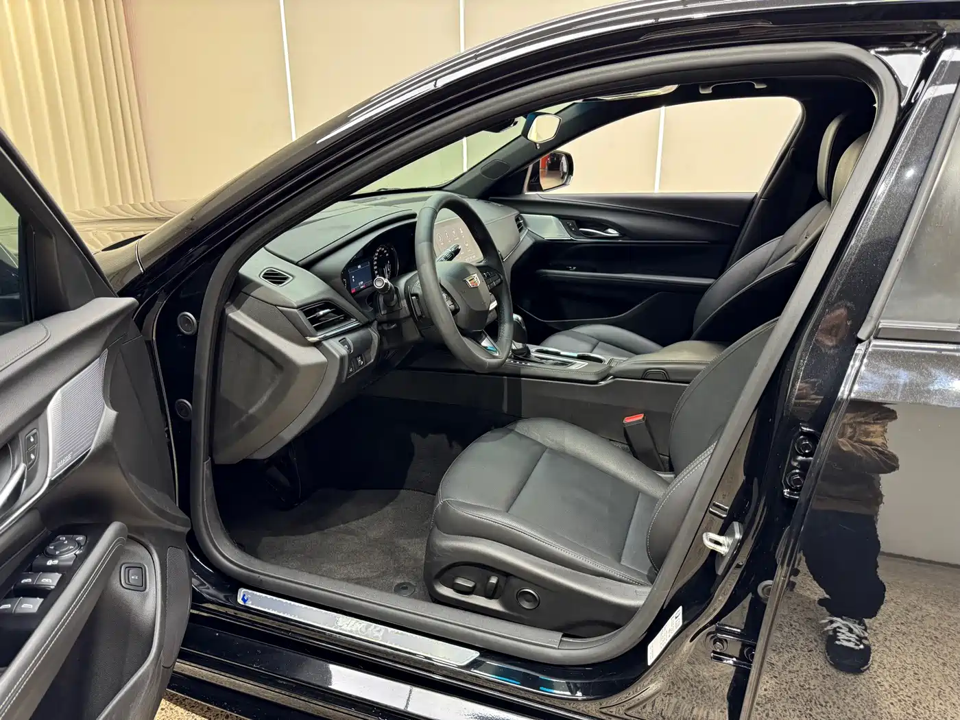 Cadillac CT4 2023 2023 25T Luxury Model