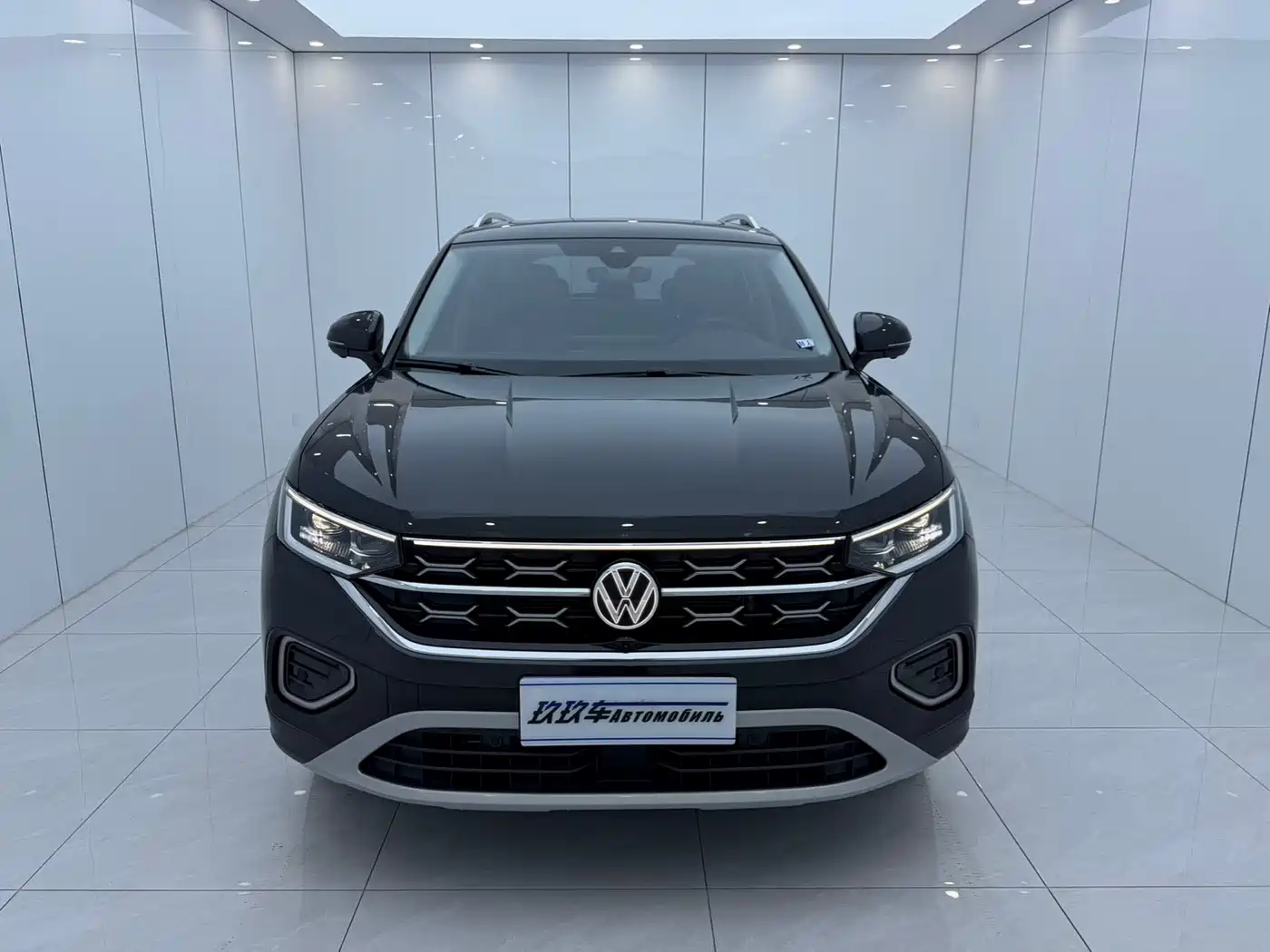Volkswagen Tayron 2023 280TSI 2WD Luxury Plus Advanced Edition фото 2