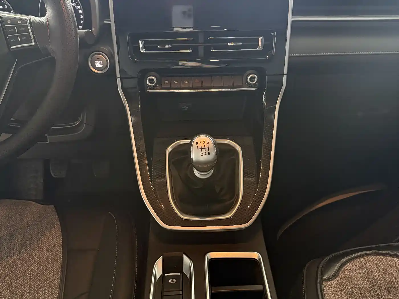 Haval M6 2023 PLUS 1.5T Manual Luxury Smart Connect фото 6