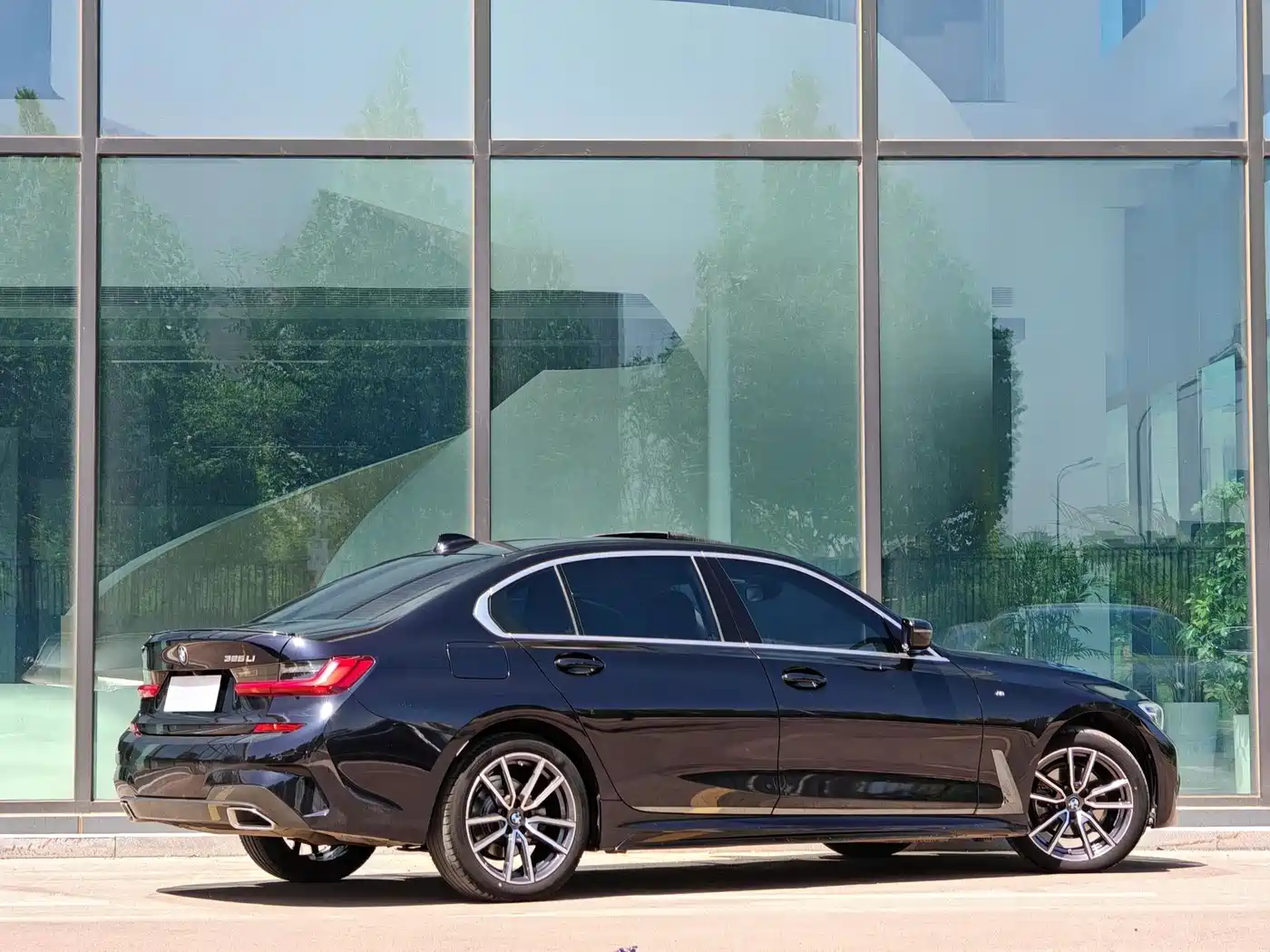 BMW 3 Series 2022 325Li M Sport Package фото 4