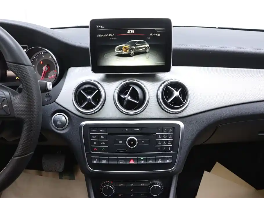 Mercedes-Benz GLA 2016 GLA 220 4MATIC Fashion фото 24