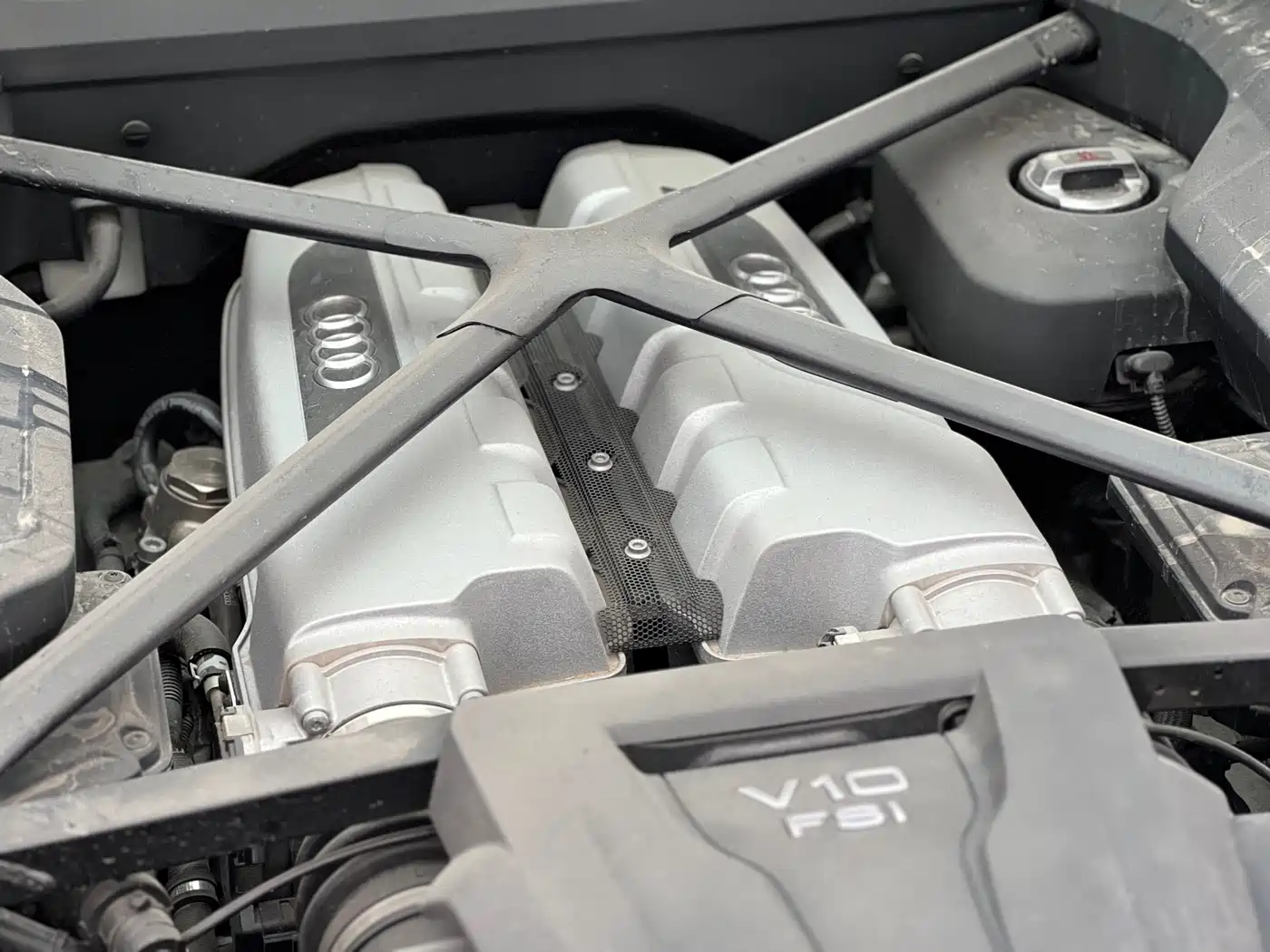 Audi R8 2016 V10 Coupe Performance фото 12