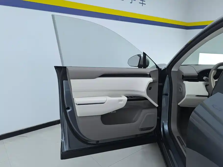 ZEEKR 7X 2025 2025 Model 75kWh RWD Smart Driving Edition