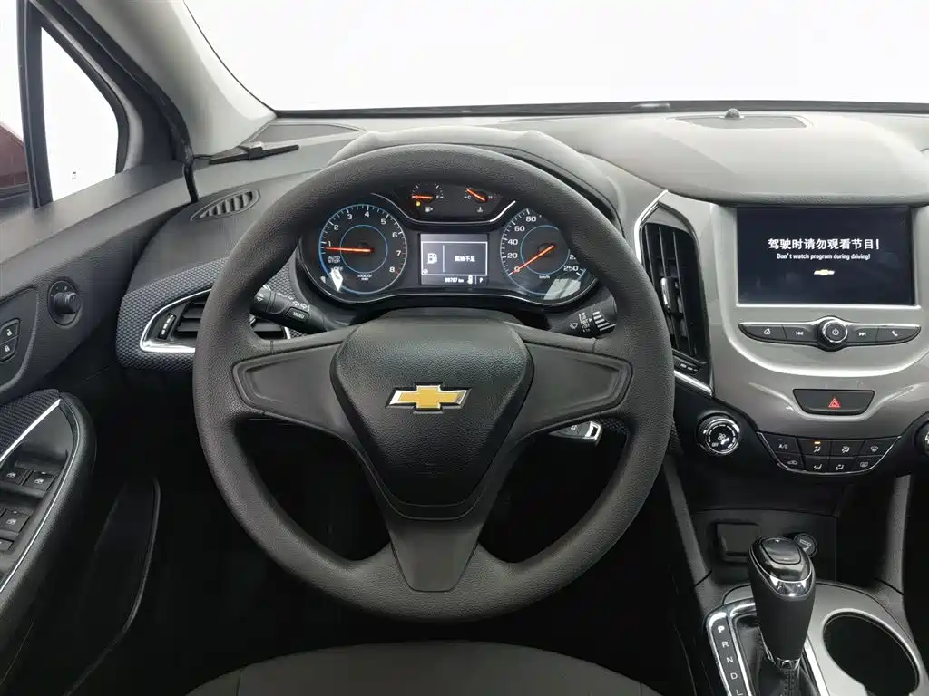 Chevrolet Cruze 2018 320 Automatic Pioneer Sunroof Edition фото 11