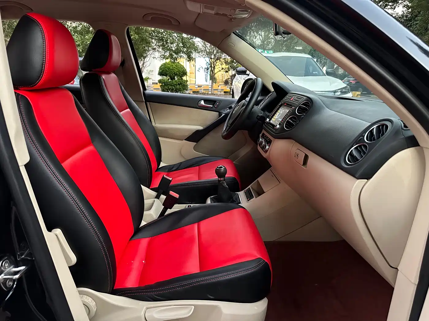 Volkswagen Tiguan 2012 1.8TSI Manual 2WD Metro Edition фото 25