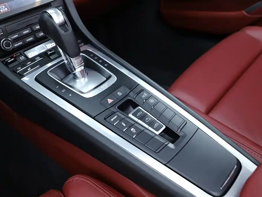 Porsche 911 2016 Carrera 4 Cabriolet 3.0T фото 11