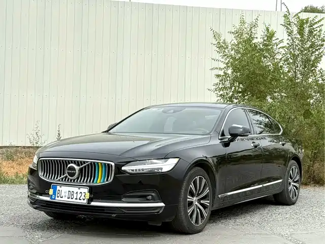 Volvo Volvo S90 2021 Model B5 Momentum Luxury Edition