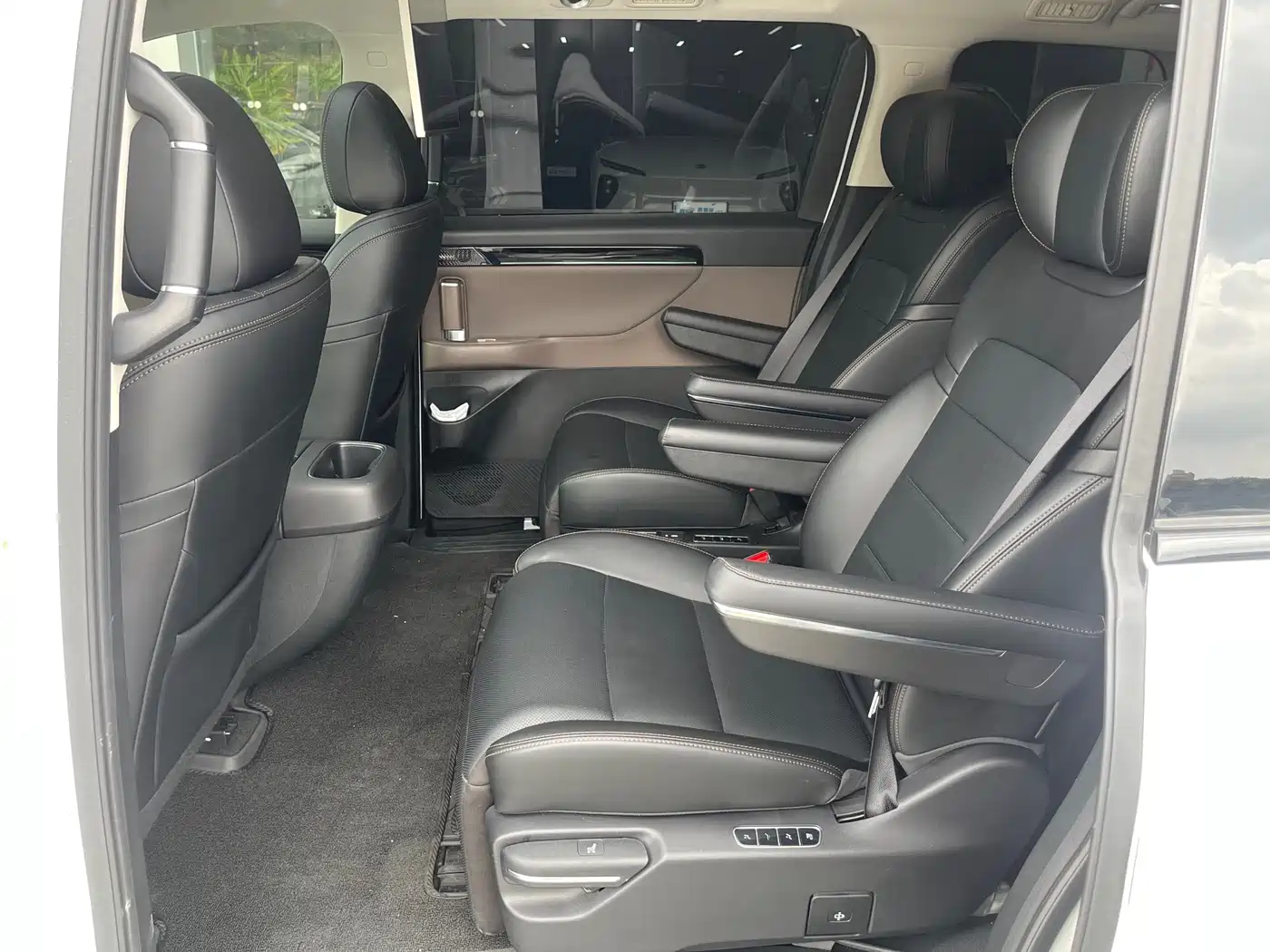 GAC Trumpchi Trumpchi E8 NEV 2024 Model 150km MAX фото 11