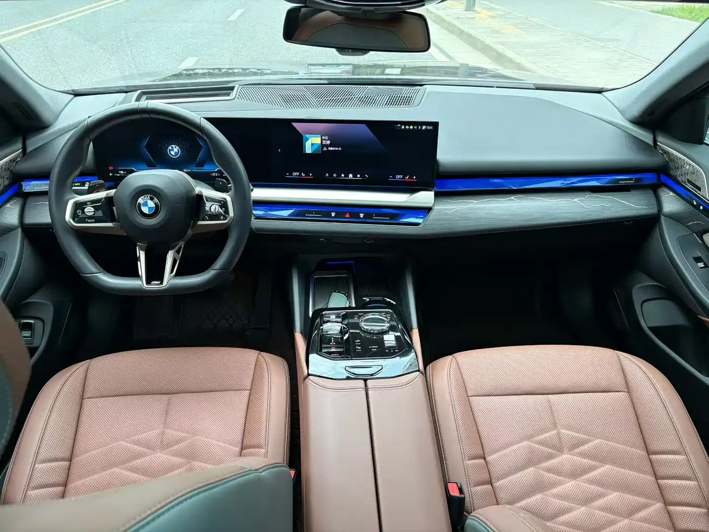 BMW 5 Series 2024 530Li Premium M Sport Package фото 5