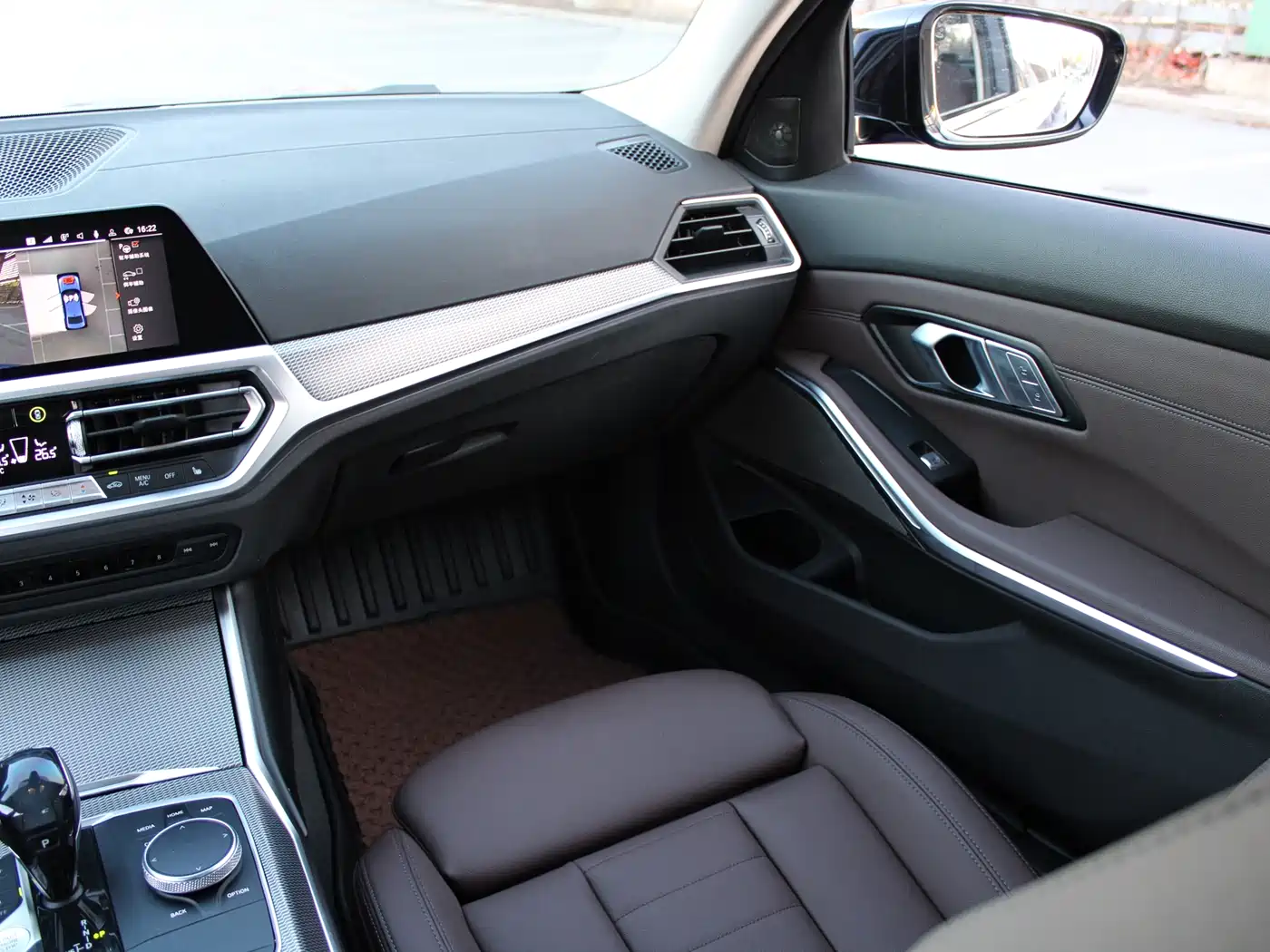 BMW 3 Series 2020 Facelift 325Li M Sport Night Edition фото 12