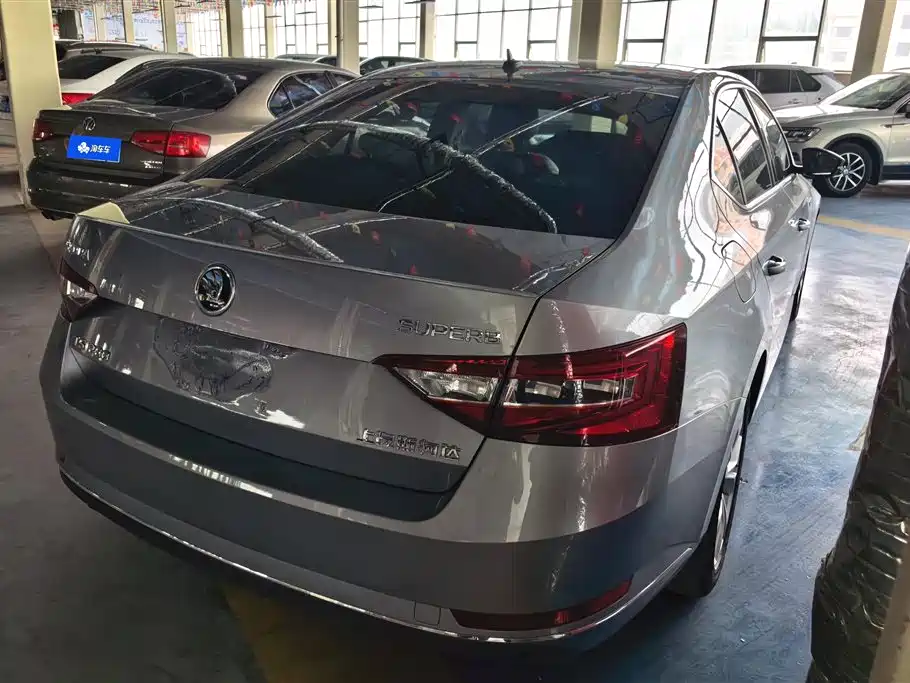 Škoda Superb 2018 TSI280 DSG Comfort (China V) фото 3
