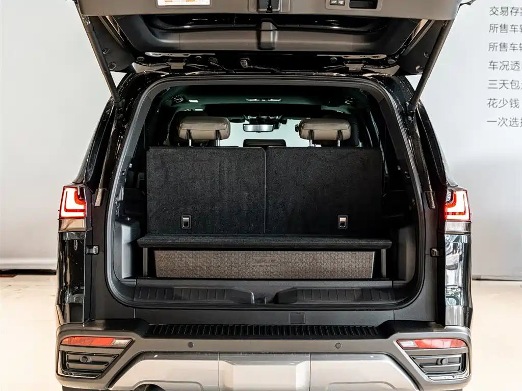 Lexus LX 2025 700h OVERTRAIL Frontier Edition фото 18