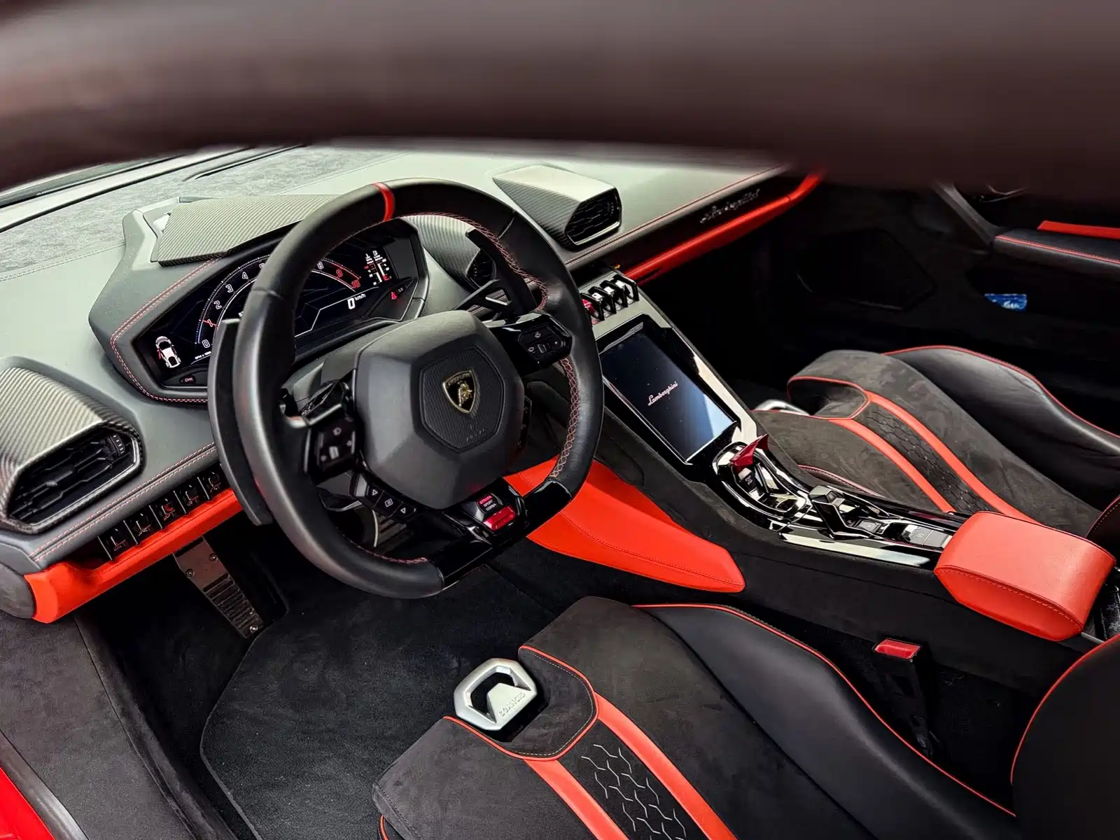 Фото 11 - Lamborghini Huracán
