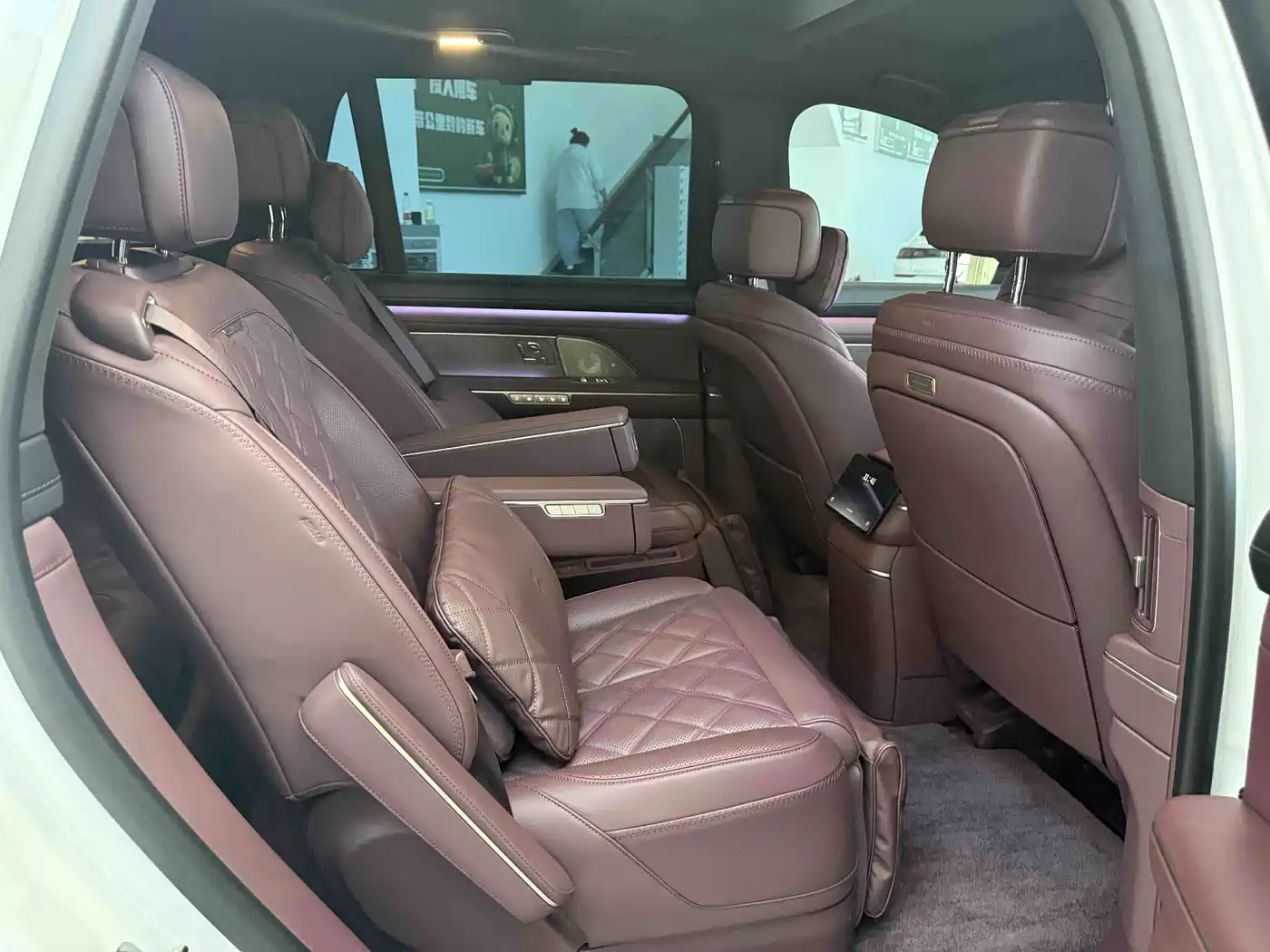NIO ES8 2026 2025 Model 6-Seat Executive Luxury Edition