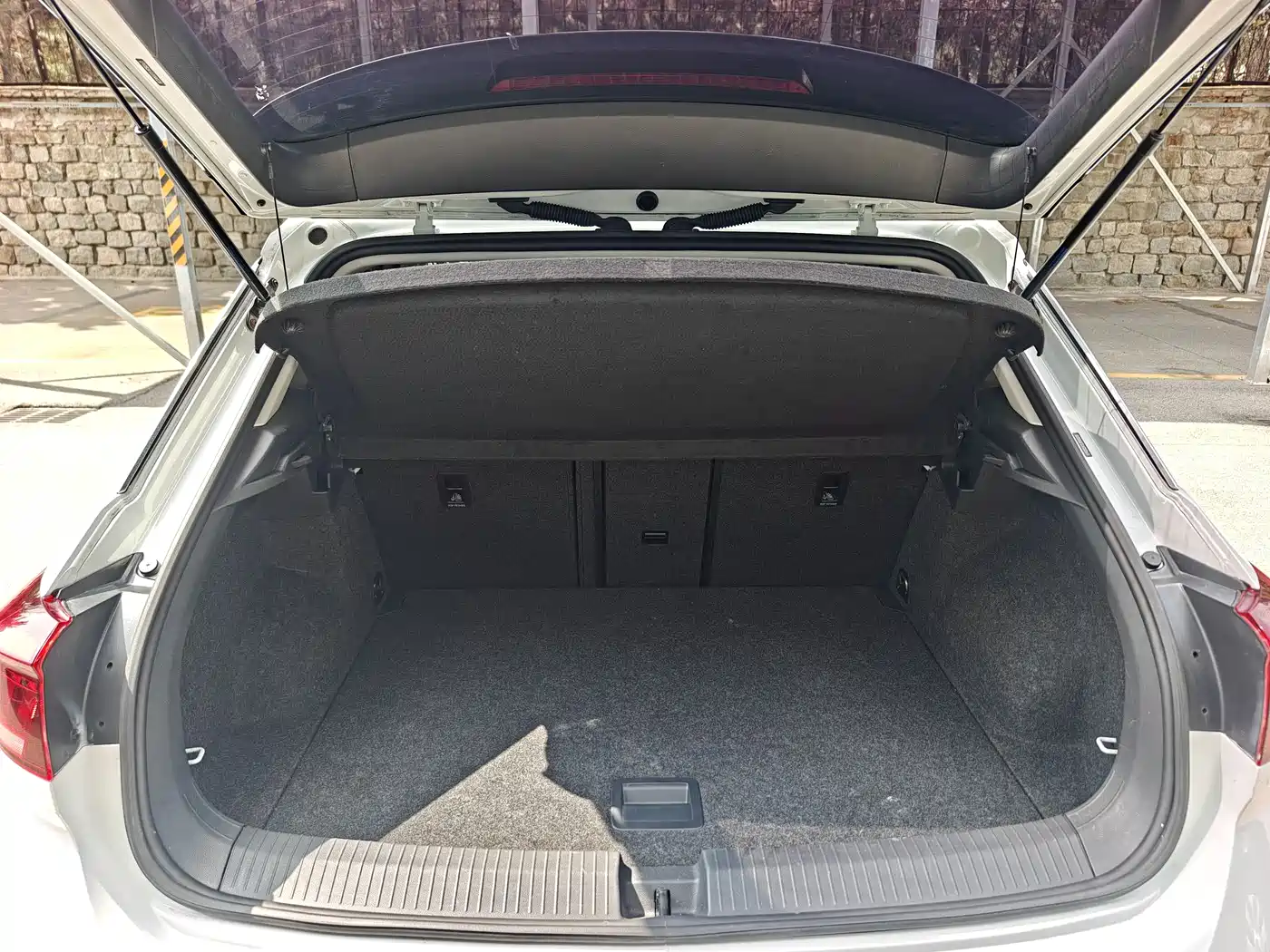 Volkswagen T-ROC 2018 230TSI DSG 2WD Progressive China V фото 9
